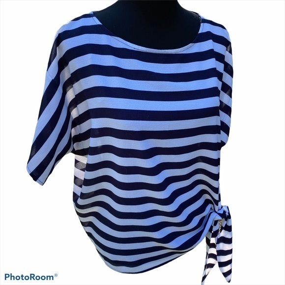 CLASSIC KORS TOP🦋🦋🦋 - Picture 7 of 8